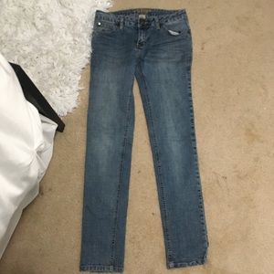Low rise jeans!!